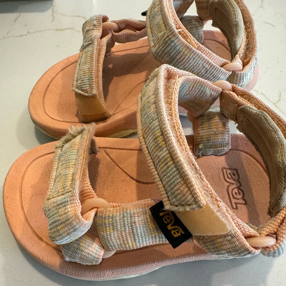 Toddler Sz4 Tevas